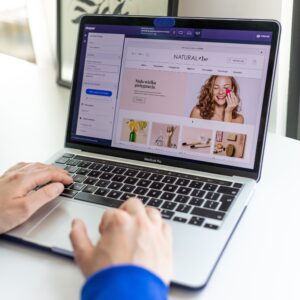 e-commerce and blogging